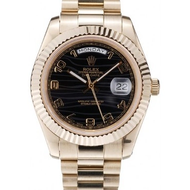 Aaa replica watch Rolex Gold Case Black Rose Daytona Leather Strap Dial Black 0824